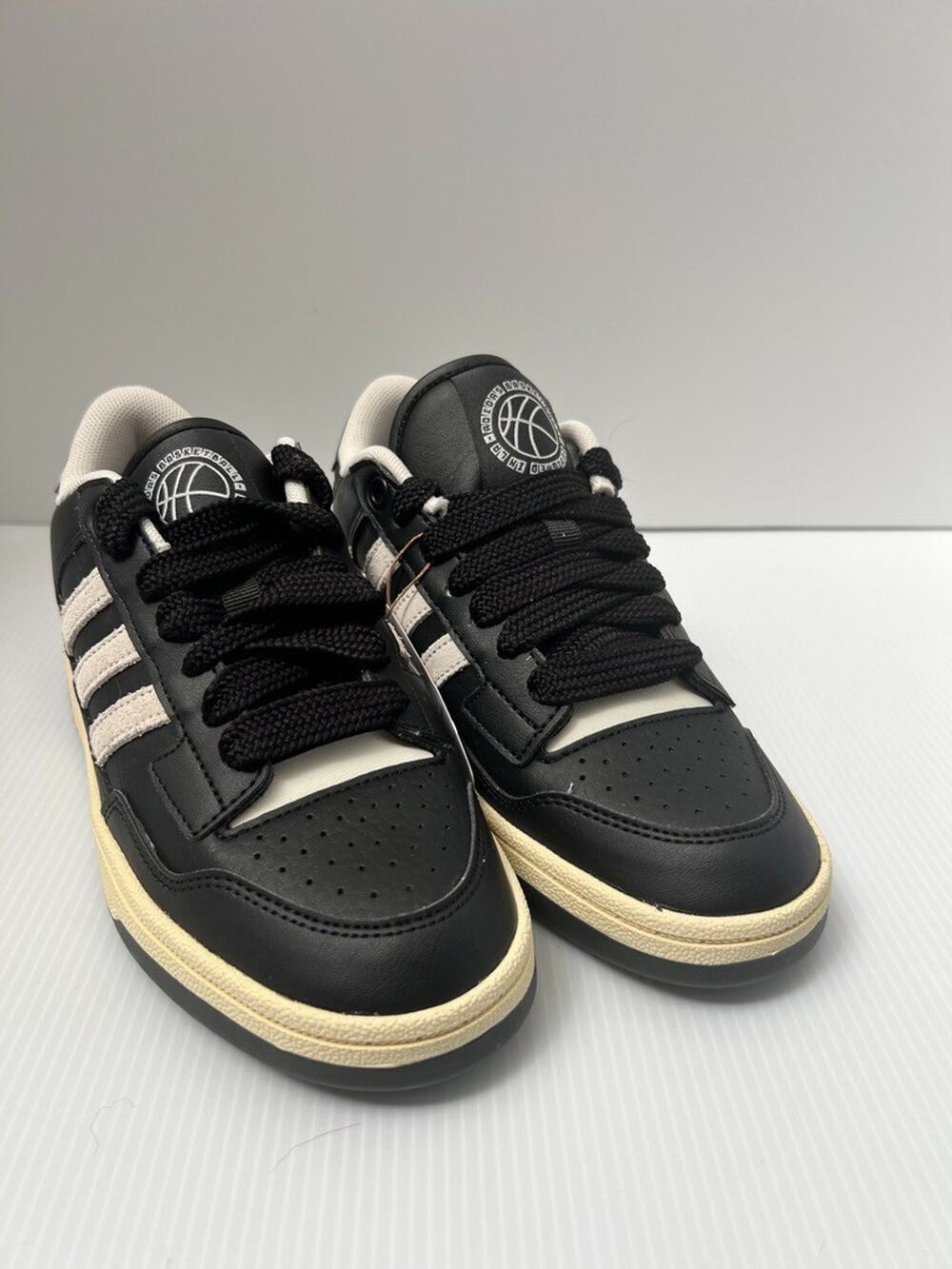 Adidas Rapid Court Low J KJ8823 Black White Sneakers Youth Size 5Y New